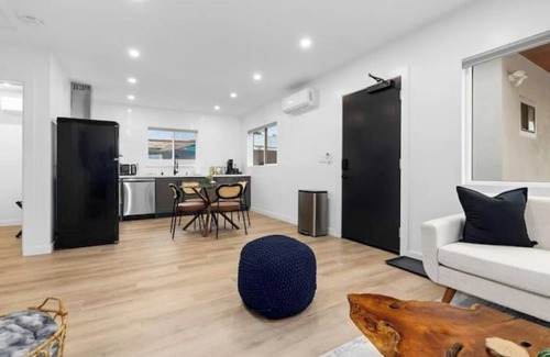 Los Angeles House | Spacious w/2BR 1bath - near DTLA East Los Angeles