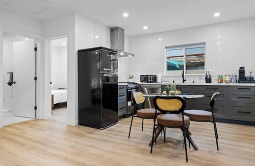 Los Angeles House | Spacious w/2BR 1bath - near DTLA East Los Angeles