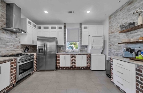 Ocean City Apartment | Spacious Waterfront Retreat 3BR King Beds Suite