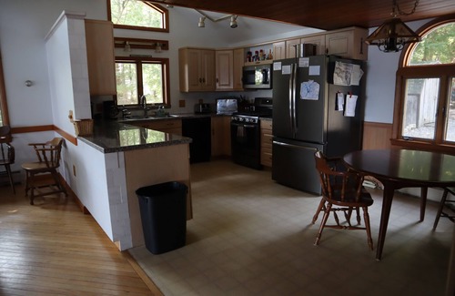 Laconia House | Spacious Waterfront 4 Season Home on Beautiful Lake Winnisquam