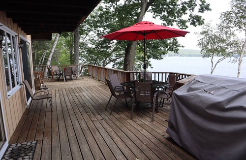 Laconia House | Spacious Waterfront 4 Season Home on Beautiful Lake Winnisquam