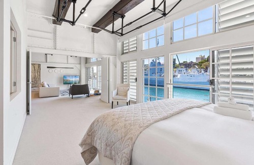 Woolloomooloo Apartment | Spacious Waterfront Luxury at Woolloomooloo Wharf