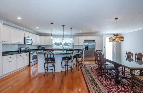 Buzzards Bay House | Spacious Waterview Home - Spa, Pool Table & Fireplaces – for Families & Reunion