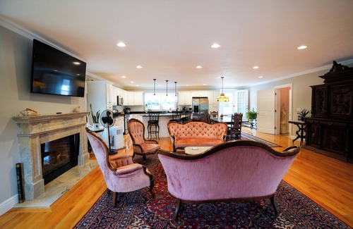 Buzzards Bay House | Spacious Waterview Home - Spa, Pool Table & Fireplaces – for Families & Reunion