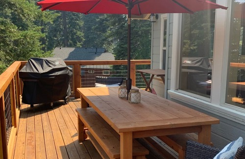 Talmont House | Spacious West Shore family home