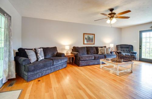 Flippin House | Spacious White Rivers Jewel Fishing Haven!