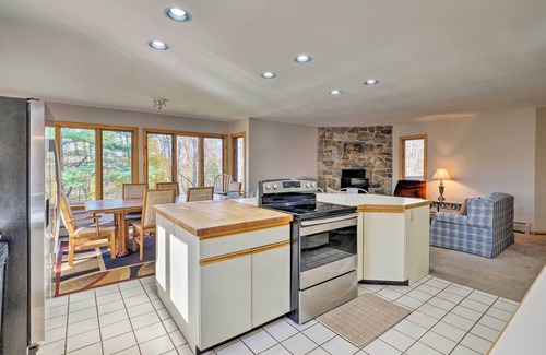 Wilmington House | Spacious Wilmington Home w/Game Room & Deck!