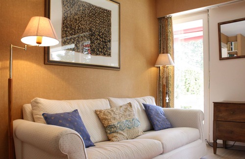 Noes Apartment | Spacious with Garden for up to 6 guests| Mamounia