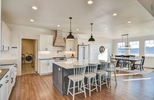 Buena Vista House | Spacious with Hot Tub AC Theatre and Arcade