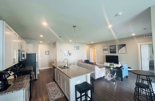 Grandville Apartment | Spacious, Wyoming MI Getaway- Minutes to GR