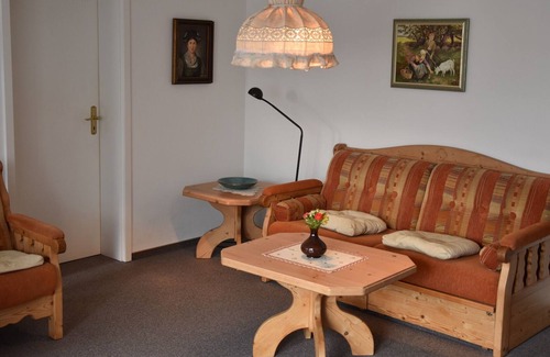 Bad Rodach Apartment | Spaciously furnished holiday apartment (56sqm) with balcony