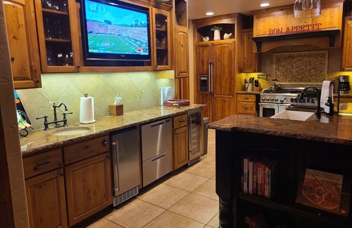 Sunriver House | Spaciously Well Appointed Luxurious Home in Caldera Springs, near Sun River OR