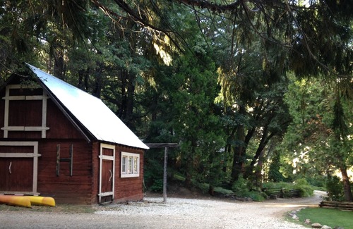 Quincy Cottage | Spanish Creek Cottage Private Waterfront Year Round