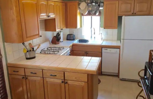 El Segundo House | Spanish Duplex with Ocean Views - 1 Block to Beach