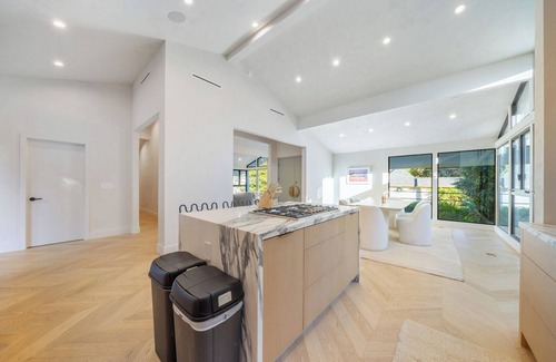 The Flats Villa | SPANISH MODERN VILLA IN BEVERLY HILLS