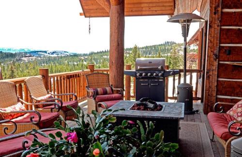 Spanish Peaks House | Spanish Peaks Settlement Cabin