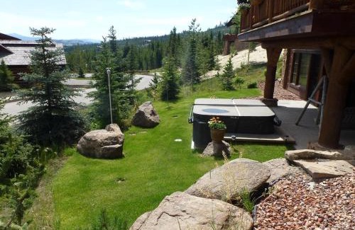 Spanish Peaks House | Spanish Peaks Settlement Cabin