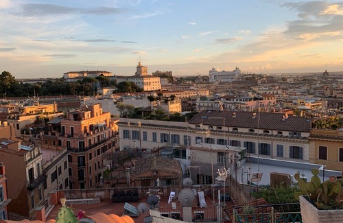 Rione IV Campo Marzio Apartment | Spanish Steps Rome View