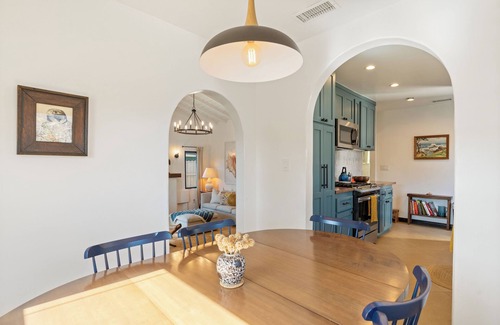 Eagle Rock House | Spanish Styled Home, Spa-like Bath, & Free Parking