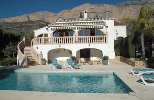 Ermita Villa | Spanish villa with private pool, garden, air conditioning, terraces. Family-friendly.