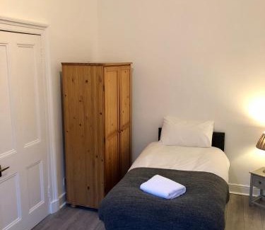 Newington House | Spare Room Stay