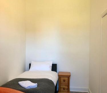 Newington House | Spare Room Stay