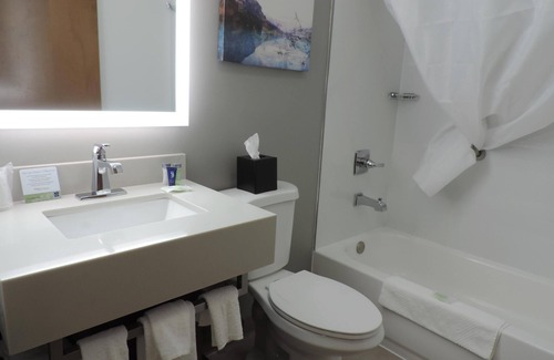Clarion Hotel | Spark by Hilton Clarion