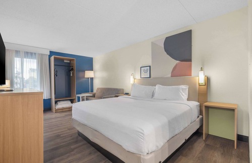 Briargate Hotel | Spark by Hilton Colorado Springs I 25 Central