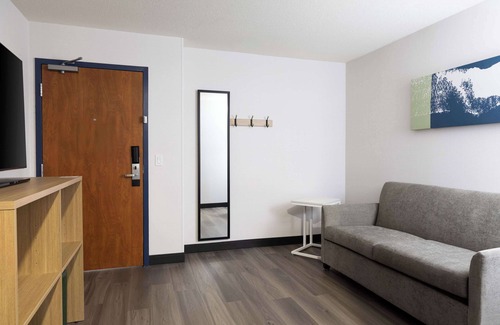 Guelph Hotel | Spark by Hilton Guelph