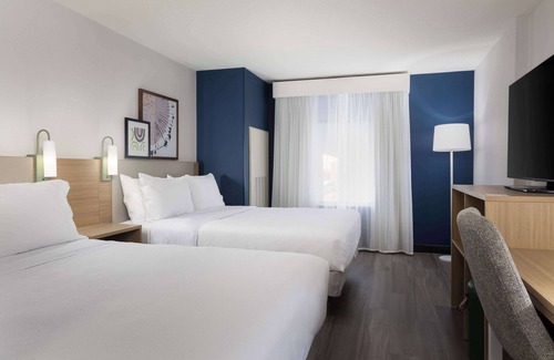 Guelph Hotel | Spark by Hilton Guelph