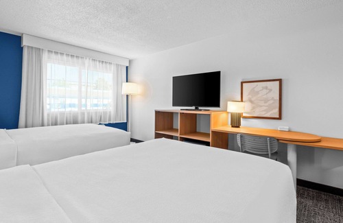 Modesto Hotel | Spark by Hilton Modesto