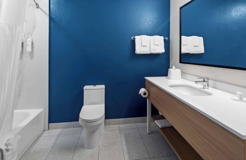 Wichita Falls Hotel | Spark by Hilton Wichita Falls