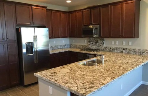 East Roseville Parkway House | Sparkling 3-br house near Kaiser and Sutter Roseville