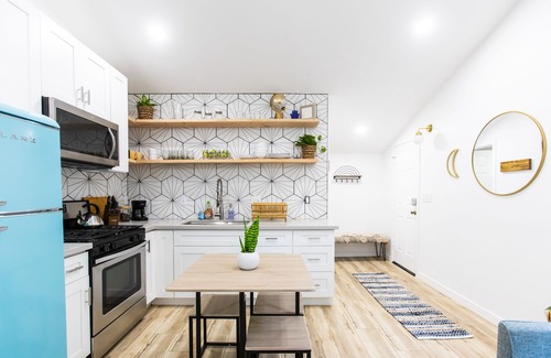San Onofre Apartment | Sparkling Clean, Stylish 1-bdrm w/parking - 5 min to hiking & beach!