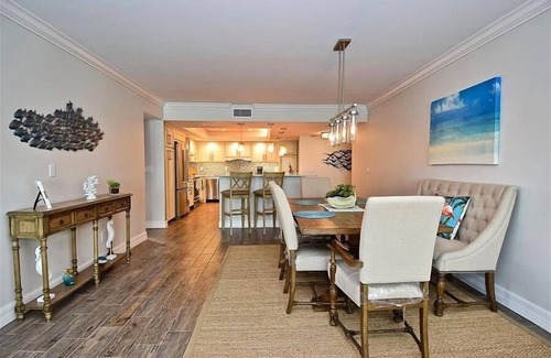 Siesta Key Apartment | Sparkling Clean Beachfront Condo at Fishermans Haven - Private Beach! FH 703