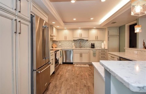 Siesta Key Apartment | Sparkling Clean Beachfront Condo at Fishermans Haven - Private Beach! FH 703