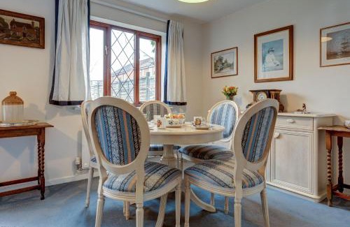 Cuddesdon House | Sparrows Nest
