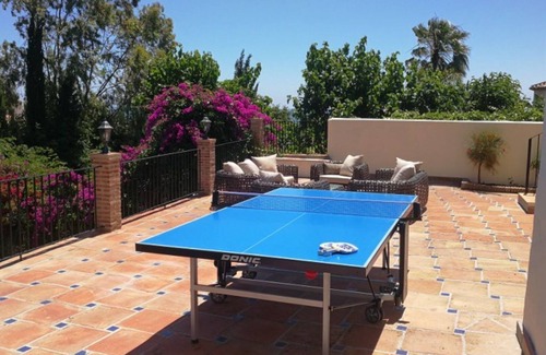 New Golden Mile Villa | Spatious 7 bedroom villa, recently renovated, near the beaches and Puerto Banus