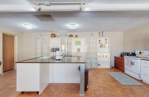 Nob Hill House | Special 50% off: UNM/Knobhill 1King BR-Retreat