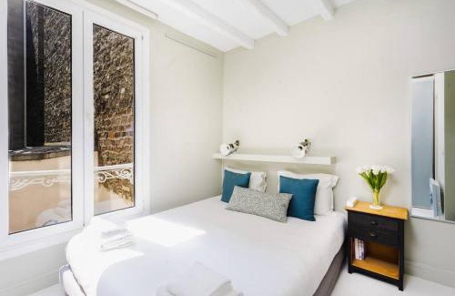Quartier du Gros-Caillou Apartment | Special! 500m to Eiffel Tower: Duplex with terrace