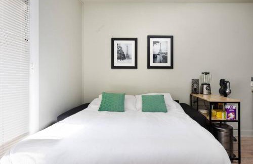 Quartier du Gros-Caillou Apartment | Special! 500m to Eiffel Tower: Duplex with terrace