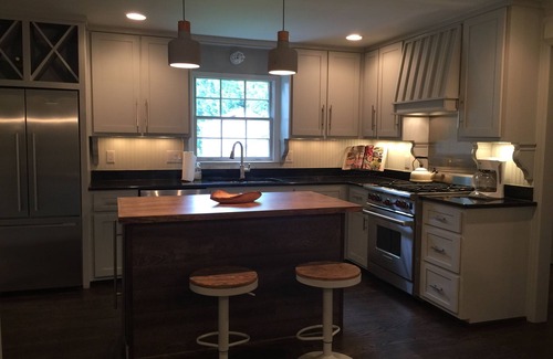 Roswell House | Special! Canton Street Noble Cottage steps to restaurants, gallery, live music