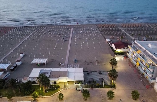 Margherita di Savoia Apartment | Special Family Apartment 2 Steps From the sea