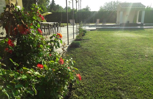 Le Thor House | SPECIAL OFFER from 20/07 to 03/08. Beautiful Bastide 400 m2 near Isle Sur La Sorgue.