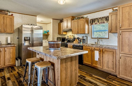 Interlachen House | Special Offer!! Sand Lake Retreat! LakeFront w/Private Beach + Tiny House