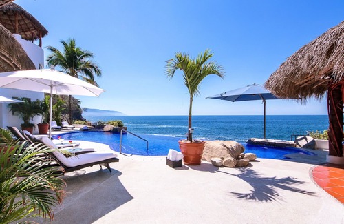 Mismaloya Villa | SPECIAL Pay 5 and Stay 7 nights! Ocean Front - Incredible Views - Full Staff