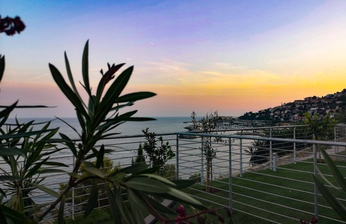Santo Stefano al Mare Apartment | Spectacular sea view and large terrace