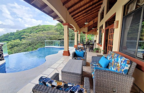 Hacienda Vieja Villa | Spectacular Luxury Vacation Home - Breathtaking Views - Heated Infinity Pool