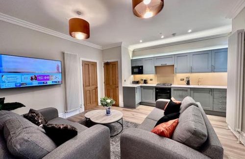 West End Apartment | Spectacular 2 bed, 2 bath in Edinburgh City Centre
