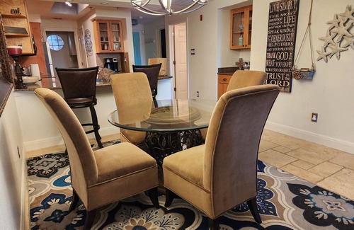 Lago Vista Condo | Spectacular 2-bedroom Lakefront Resort Type Condo in Lake Travis